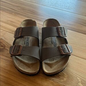 Women’s Birkenstocks- New